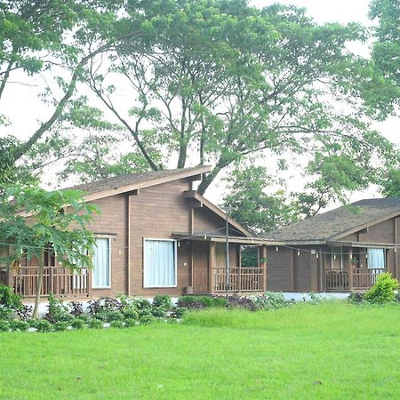Jironi Resort Tezpur Екстериор снимка