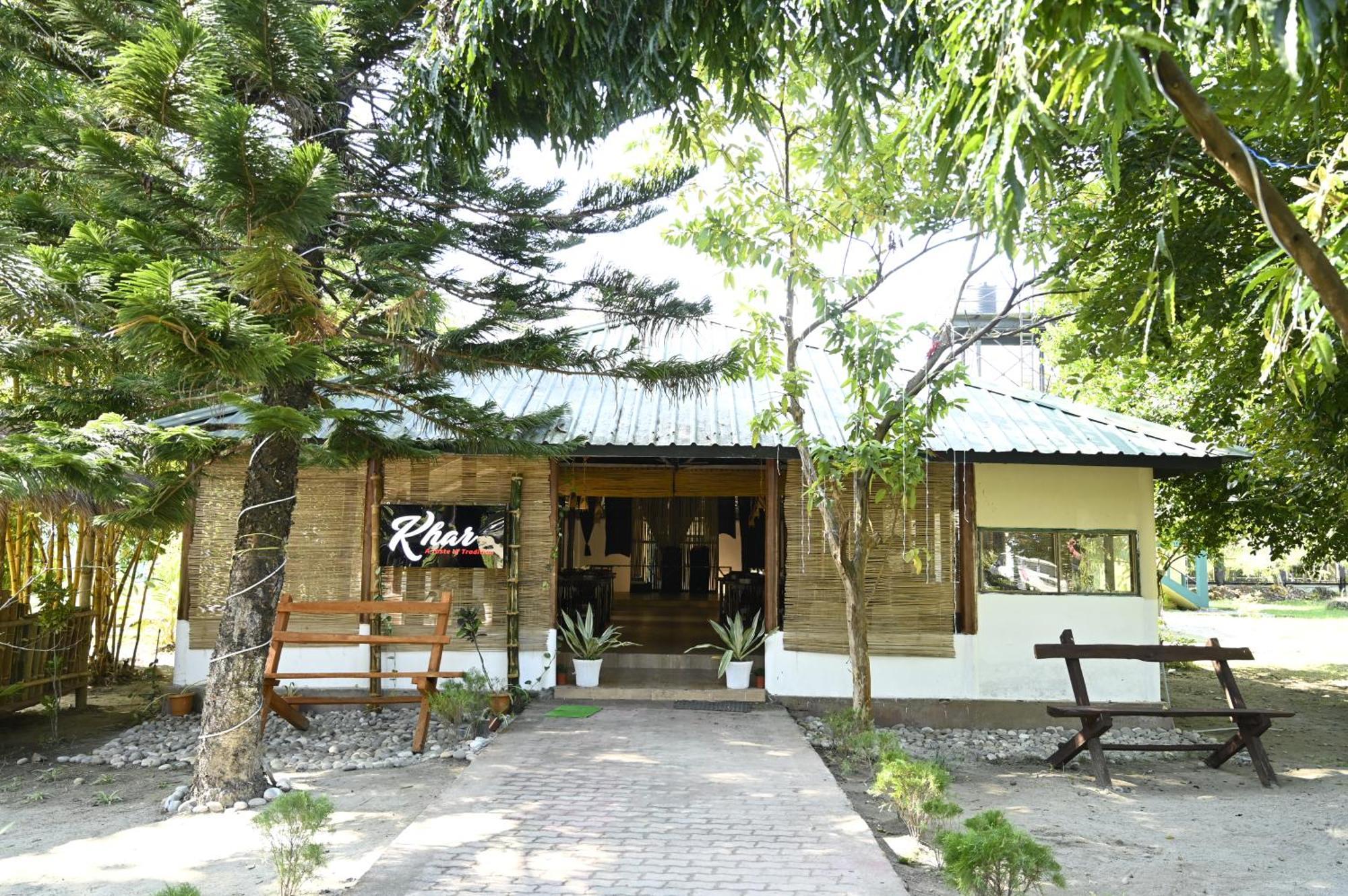 Jironi Resort Tezpur Екстериор снимка
